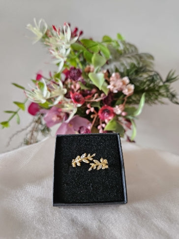 Christal Leaves Ring gold
